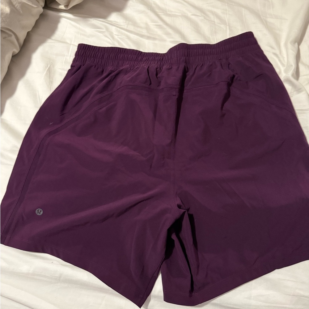 Mens Lululemon 7 inch Pace Breaker shorts- size large